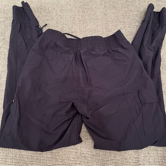 The North Face Never Stop Wearing Cargo Navy Joggers 4 - Picture 2 of 7